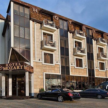 Mozart Hotel Krasnodar Esterno foto